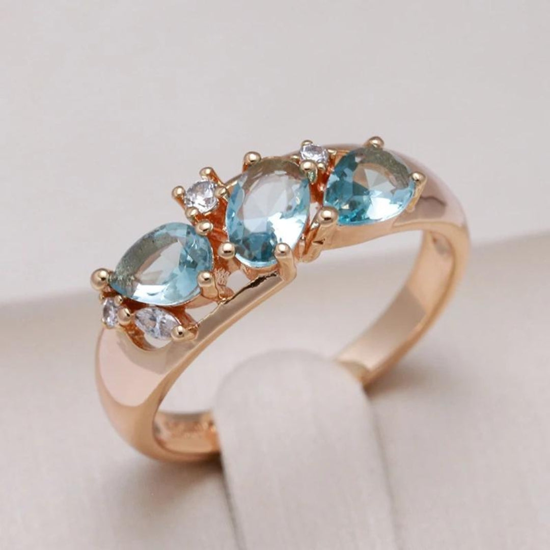 Elegant Blå Vintage Zirkonia Ring i Guld