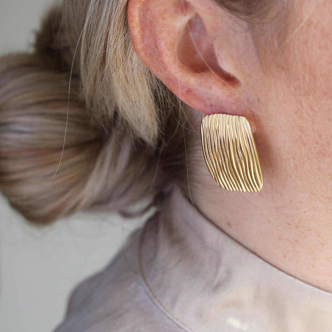 Stylefyllda örhängen